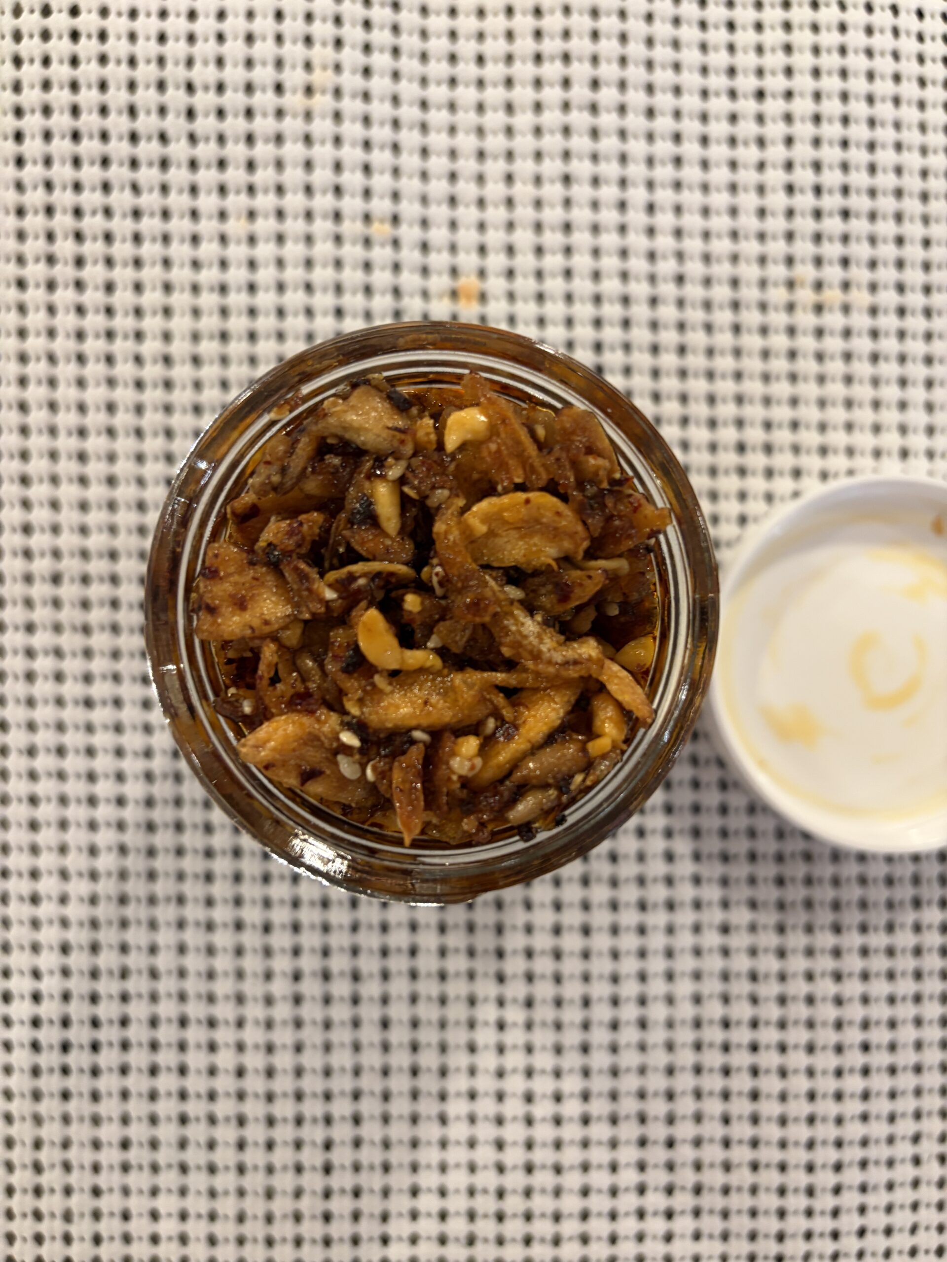 Sauce Up chipotle garlic chip open jar showing garlic granola texture — Flavor Index Lab