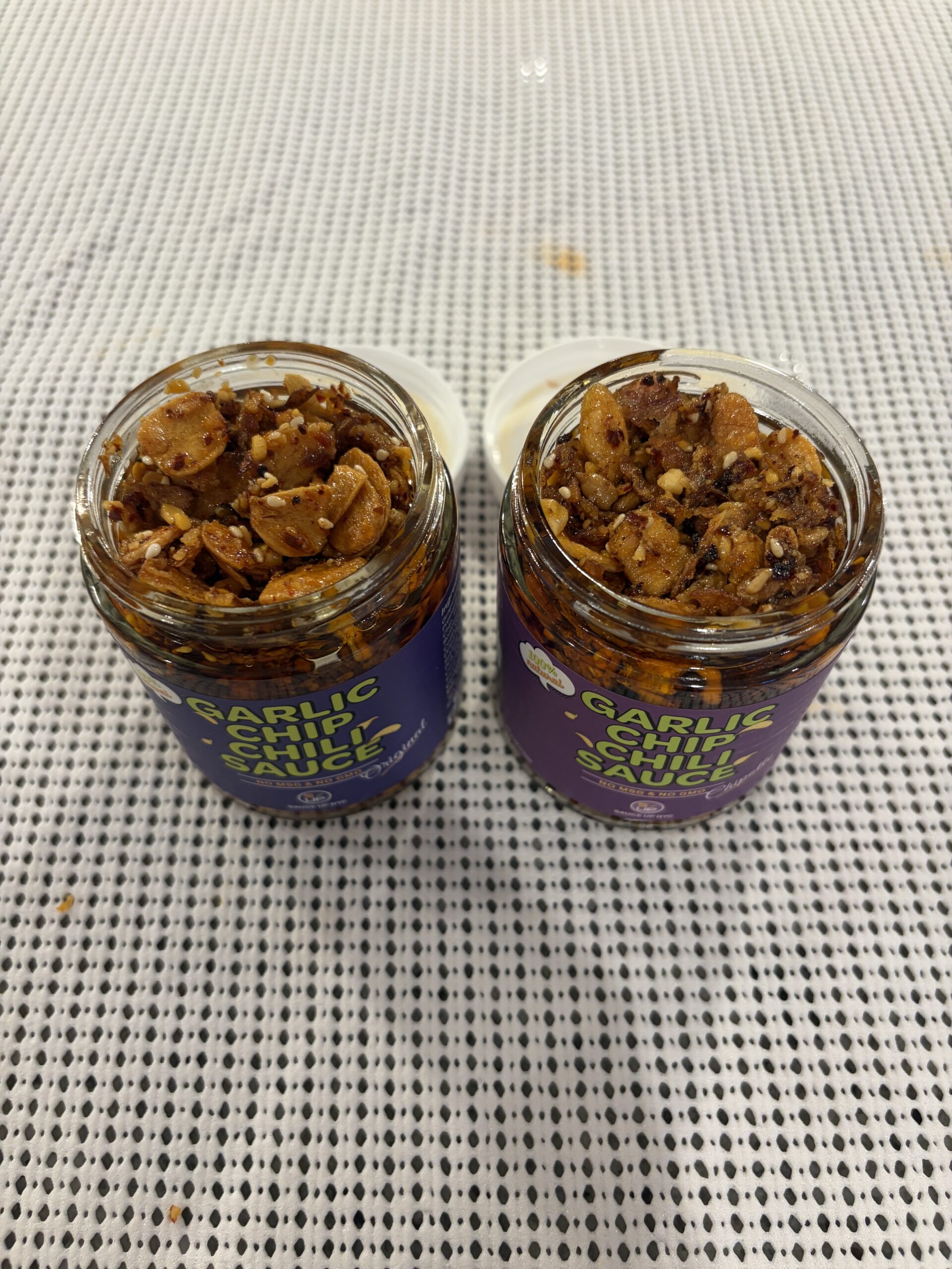 Sauce Up NYC garlic chip Original and Chipotle open jars showing texture — Flavor Index Lab